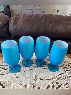 Carlo Moretti Glass Goblets set of 4 very rare. 7”tall 2.75 across top.